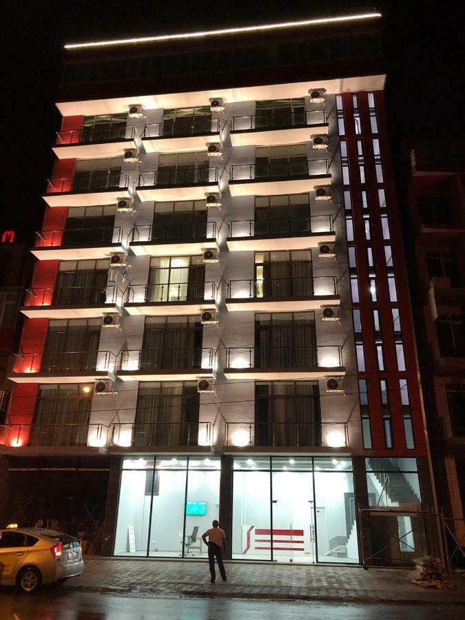 Hotel Royal Georgia Batumi Bagian luar foto