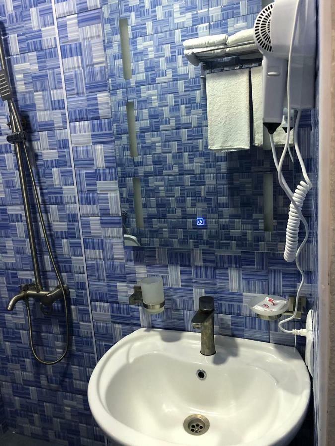 Hotel Royal Georgia Batumi Bagian luar foto