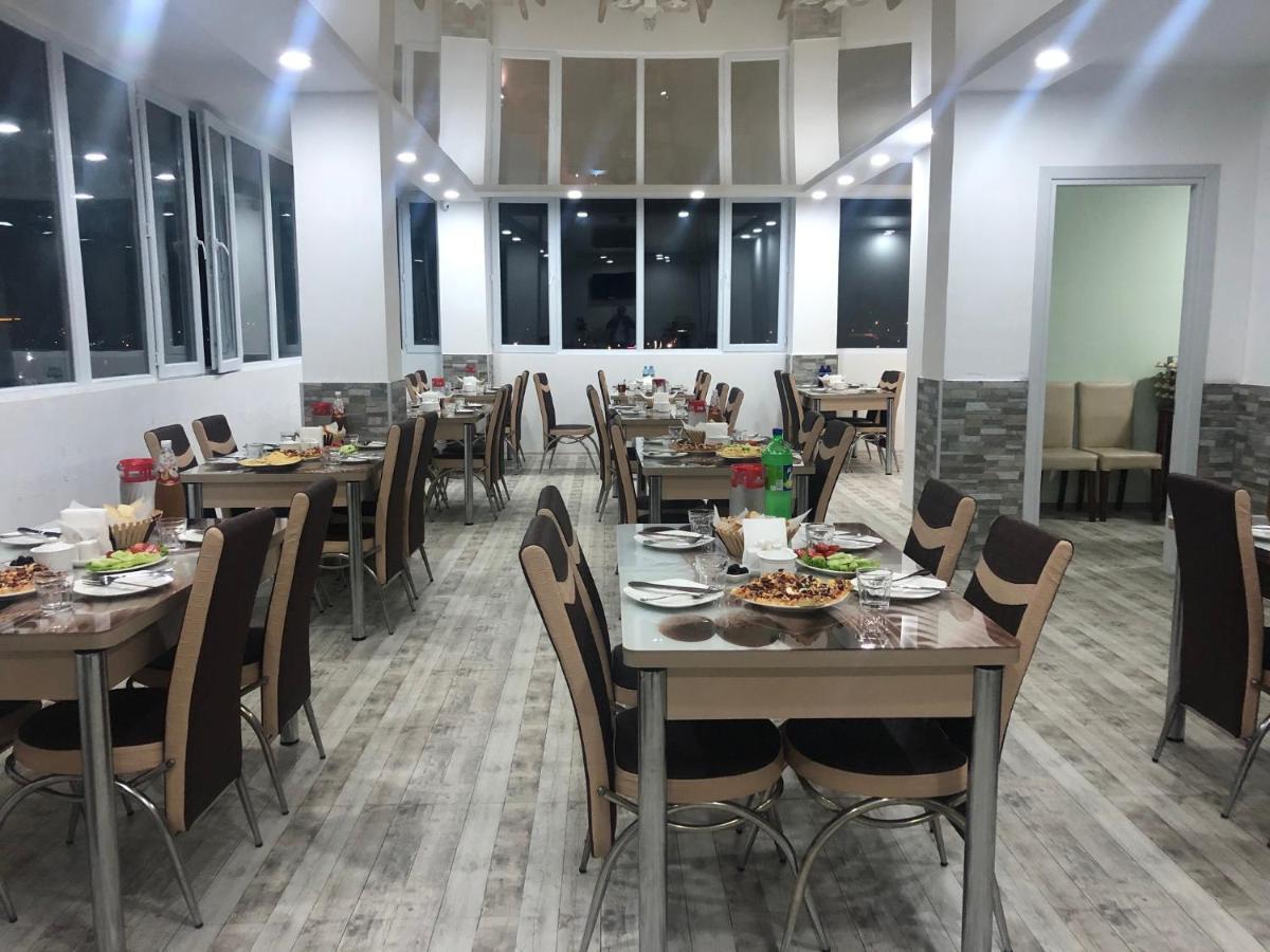 Hotel Royal Georgia Batumi Bagian luar foto
