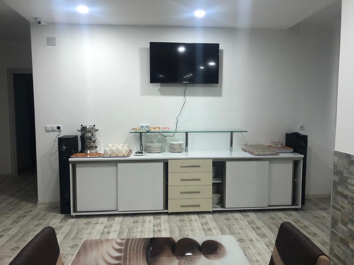 Hotel Royal Georgia Batumi Bagian luar foto